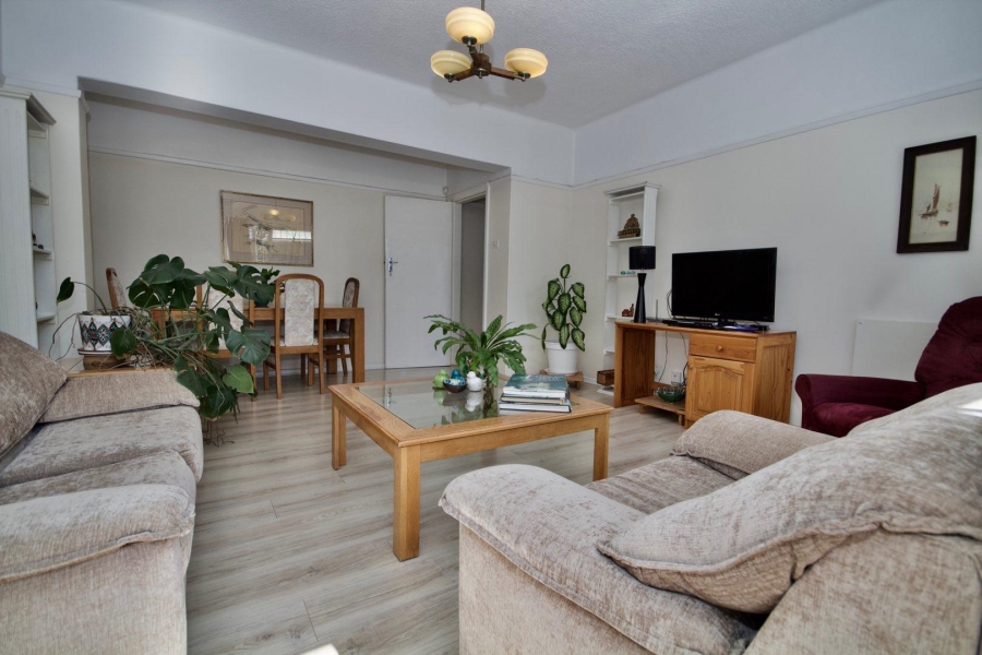 2 Bedroom Property for Sale in Vredehoek Western Cape